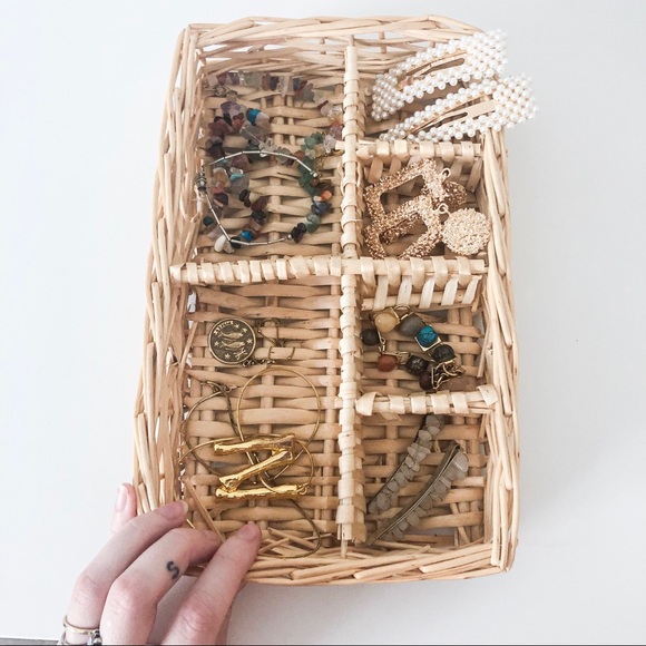 WOVEN JEWELRY BASKET ORGANIZER TRAY - Picture 3 of 5
